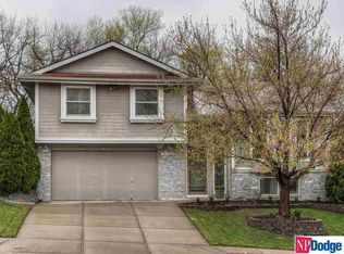 16224 Rolling Ridge Rd, Omaha, NE 68135