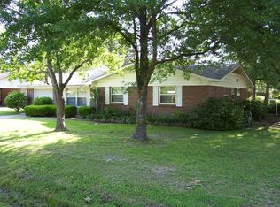 104 N Ellen Dr, Ashdown, AR 71822