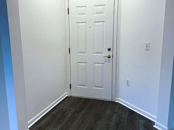5th image of 1305 Scottsdale Dr Unit 334