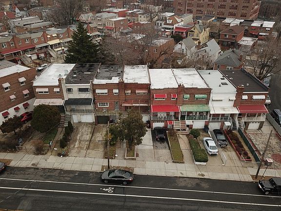2nd image of 3766 Laconia Ave