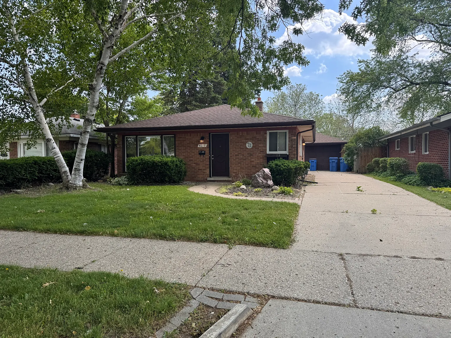 3 bed, 1080 sqft, $1,850 — Photo 1
