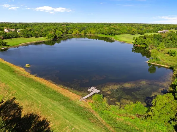 725 Wilson Rd, Whitewright, TX 75491