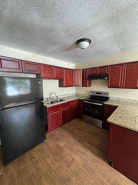 2 bed, 730 sqft, $1,050 — Photo 4