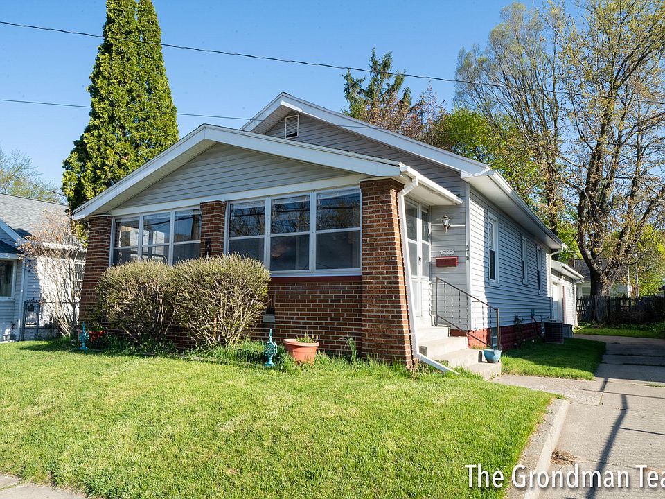 1st image of 479 Julia St NE