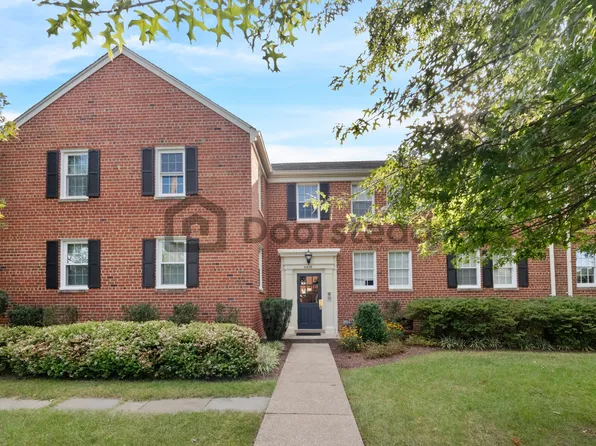 6615 E Wakefield Dr APT B2, Alexandria, VA 22307