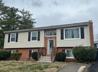 5425 Ambassador Dr, Roanoke, VA 24019