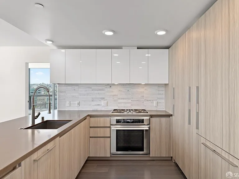 718 Long Bridge St #1400 — Photo 2
