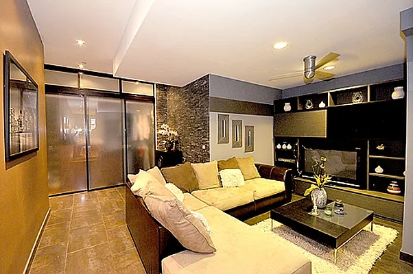 Sold by New York Residence | media 3