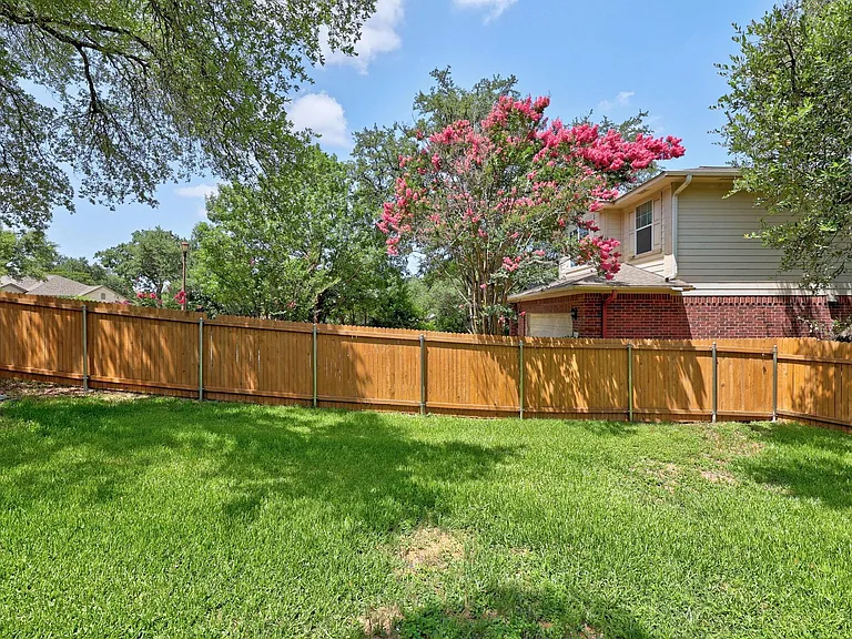 9400 Billingham Trl — Photo 28
