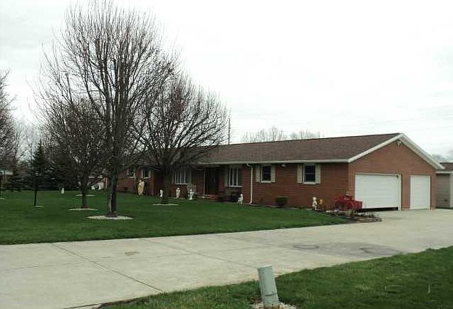 1st image of 5875 Wood Ave