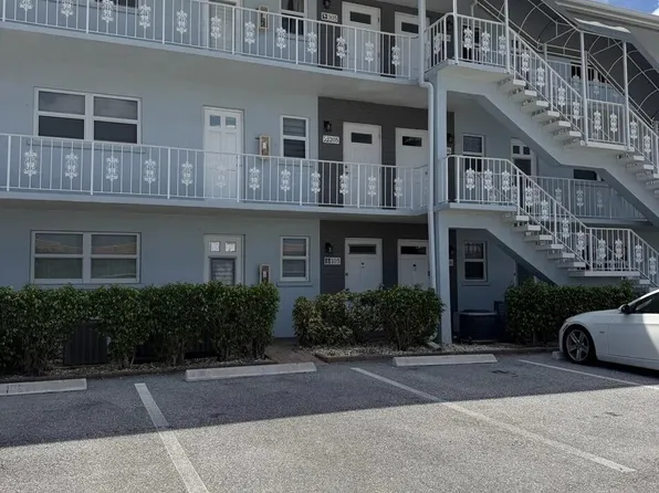120 LEHANE Terrace #105, North Palm Beach, FL 33408