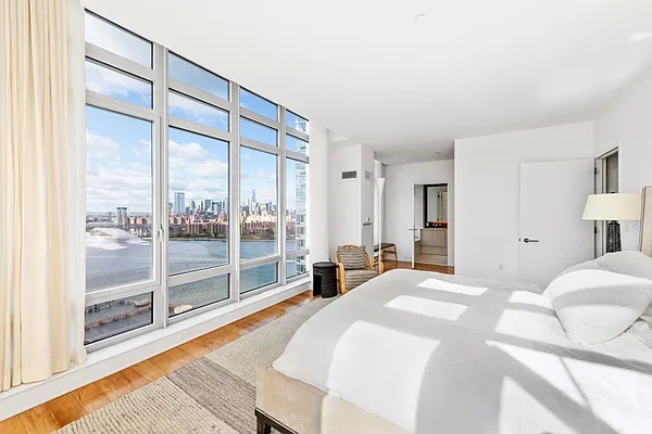 Sold by Compass | media 7