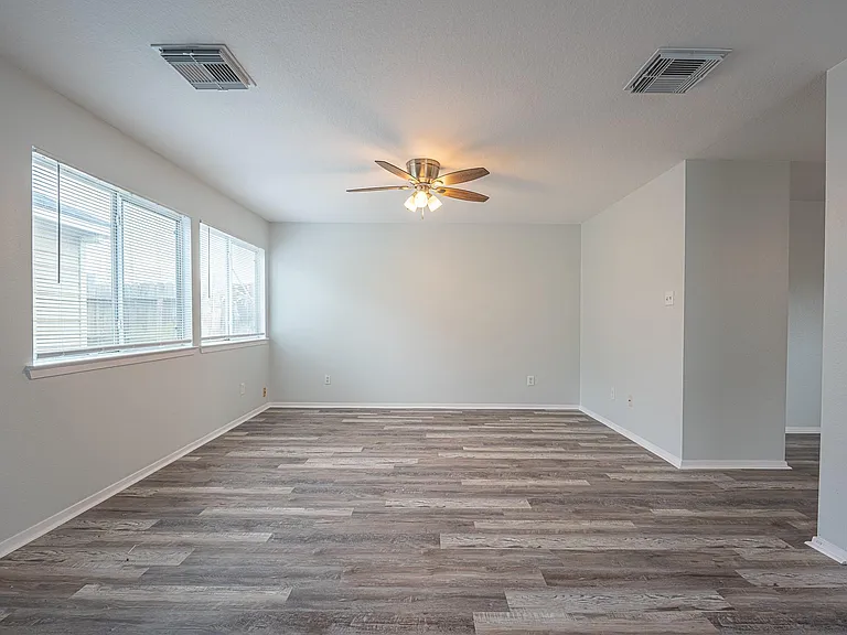 6247 Elton Knolls St — Photo 12