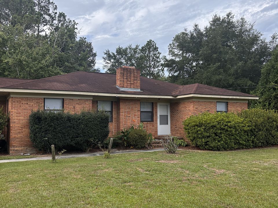1st image of 210 N Edgewood Dr