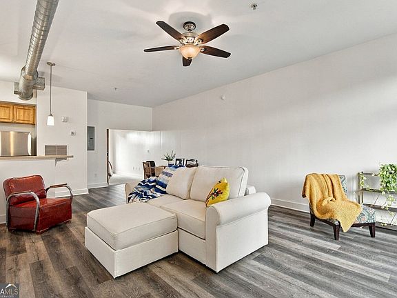 5th image of 502 Pryor St SW Unit 217