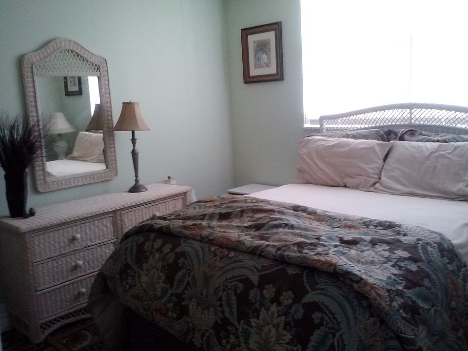 2nd image of 710 NE 7th St #2030