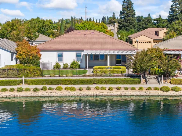 2722 Granite Park Ln, Elk Grove, CA 95758