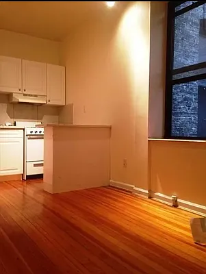 Rented by Manhattan Dwelling Corporation | media 2