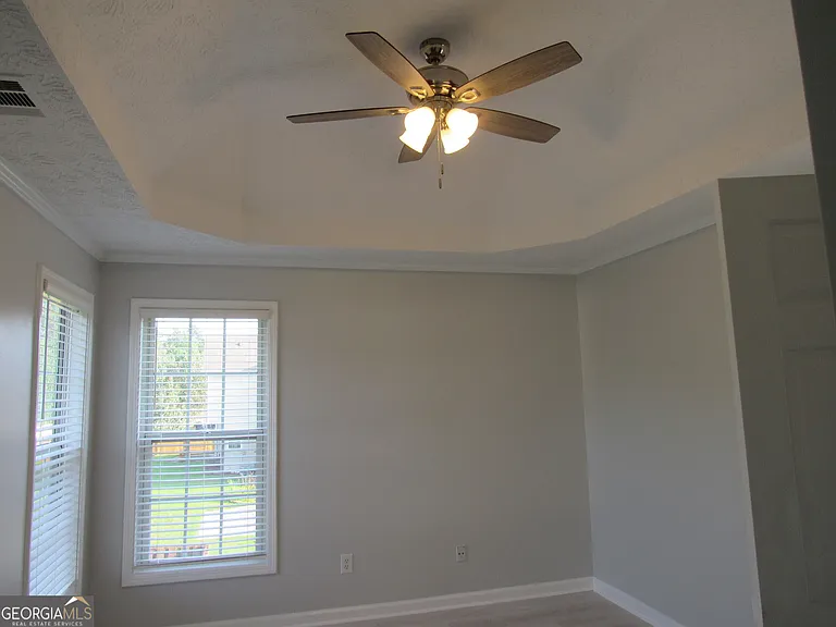 305 Sunderland Cir — Photo 30