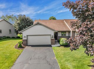 1630 Lakeview Dr, Zeeland, MI