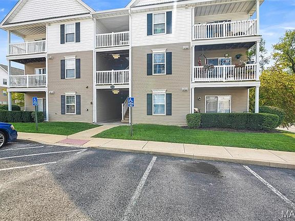 2nd image of 9733 Crayford Rd #9E