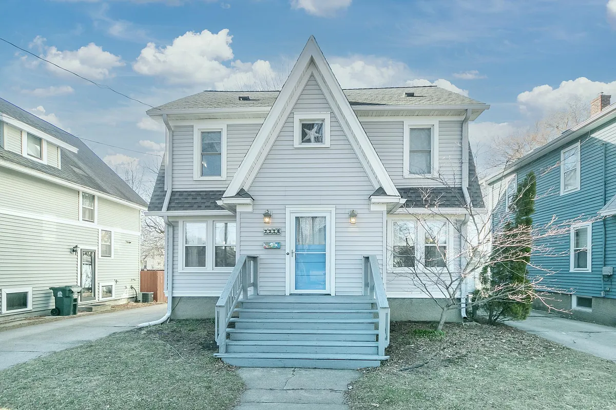 Building Photo - 2314 E Mifflin St