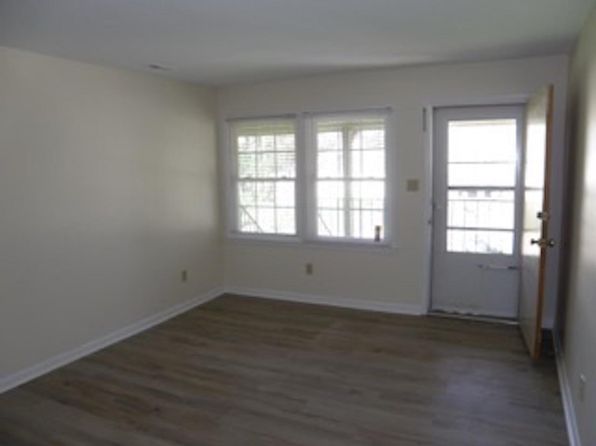 Campus area rental source photo 4