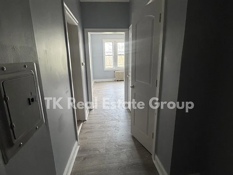 1084 Kennedy Blvd #7 — Photo 3