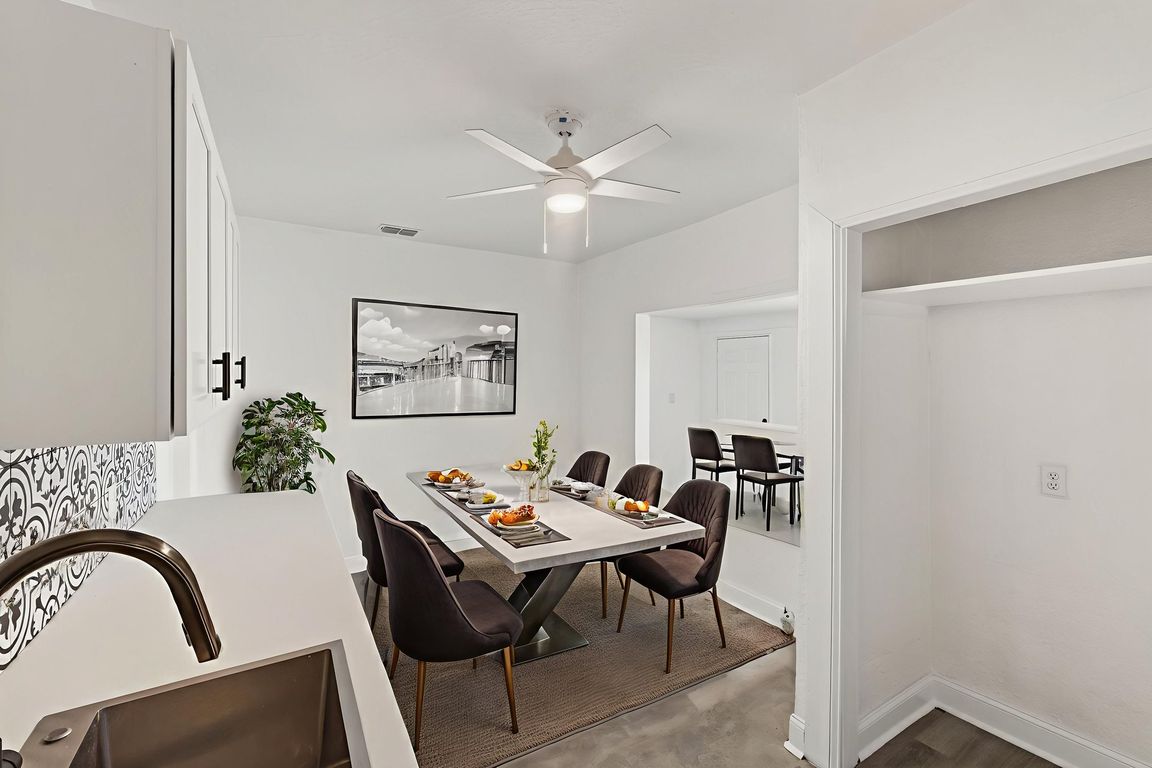 next background image