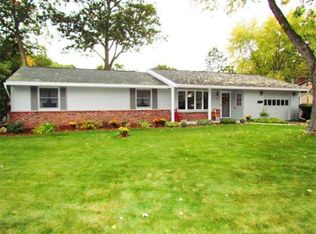 77 Donna Rd, Bellingham, MA 02019