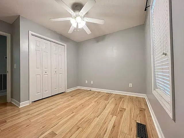 400 Sandhills Cir — Photo 8