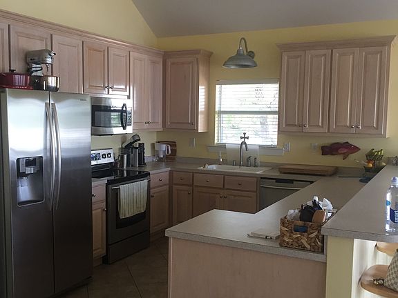 3rd image of 302 Conde Ave