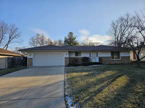 1518 Arnold Ave, Rockford, IL 61108