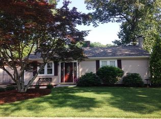14 Winthrop St, Walpole, MA 02081