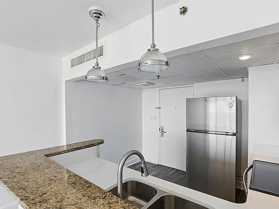 3rd image of 151 E Washington St #1-606