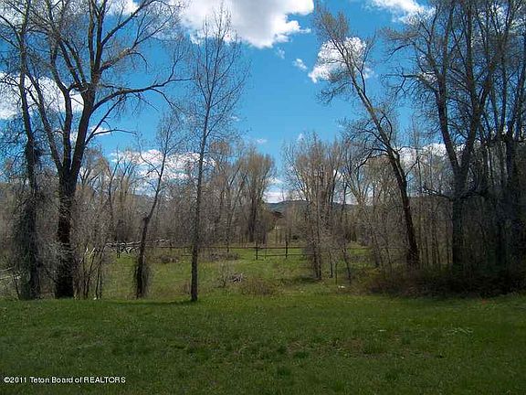 2nd image of 76 Strawberry Creek Cir