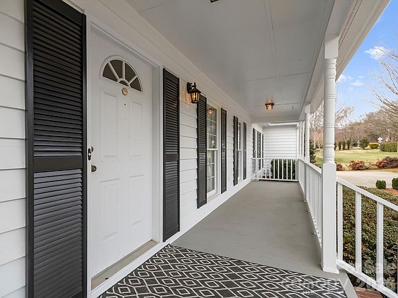 4th image of 1016 Concord Rd