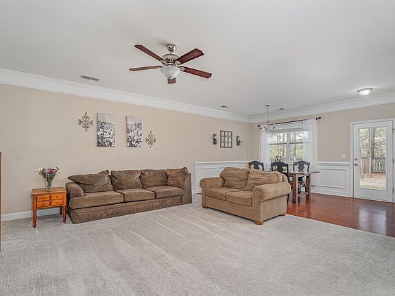 4th image of 142 Whitton Ct