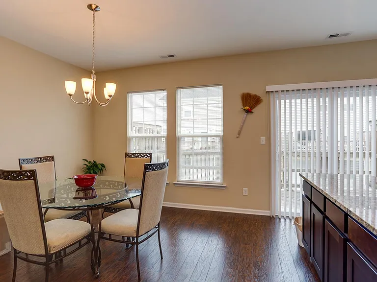 4988 Almandine Ave — Photo 17