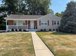 13 Rockland Rd, Ewing, NJ 08638