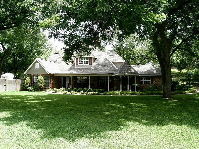 1st image of 12 Hillway Dr