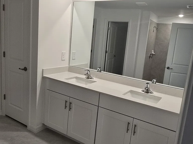 129 Hercules Dr — Photo 4