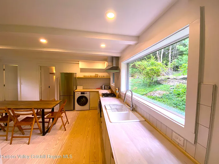 287 Wittenberg Rd — Photo 2