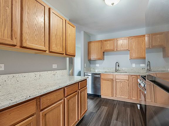 4th image of 2110 S Austrian Pine St