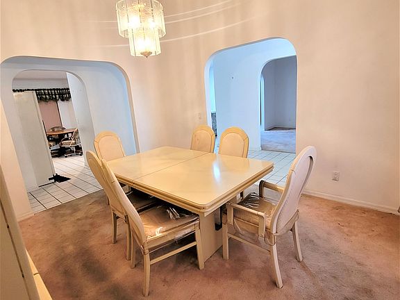 4th image of 131 Vin Rose Cir SE