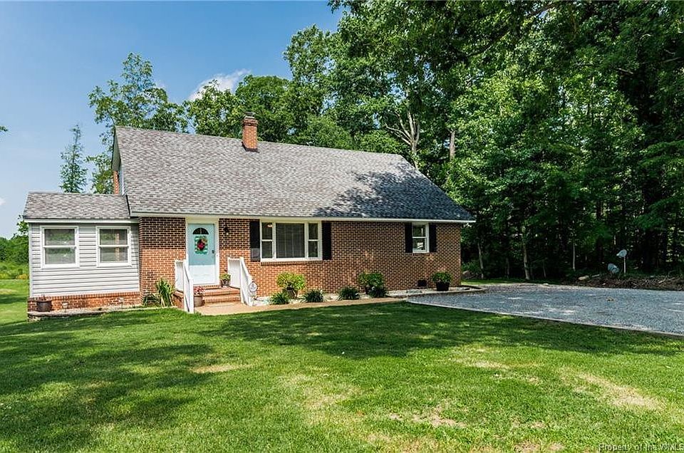 2 story!! 4 BR 3 FULL BATH!!