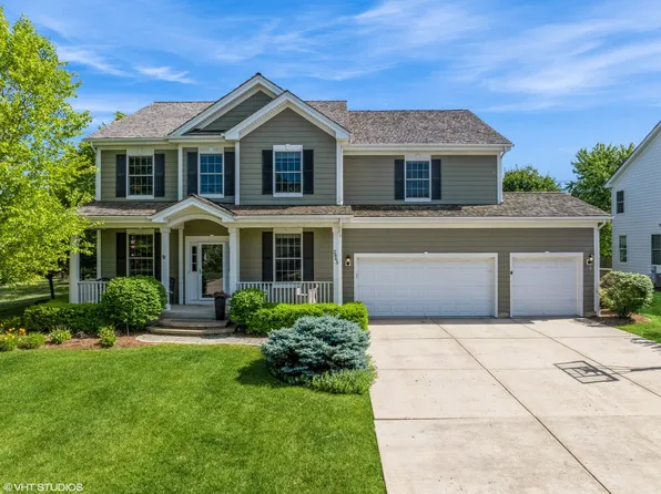 2865 Trail Crest Ln, Lindenhurst, IL 60046