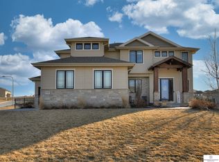 11707 Cooper Cir, Papillion, NE 68046