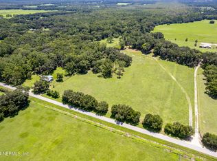 22107 E County Road 1474, Hawthorne, FL 32640