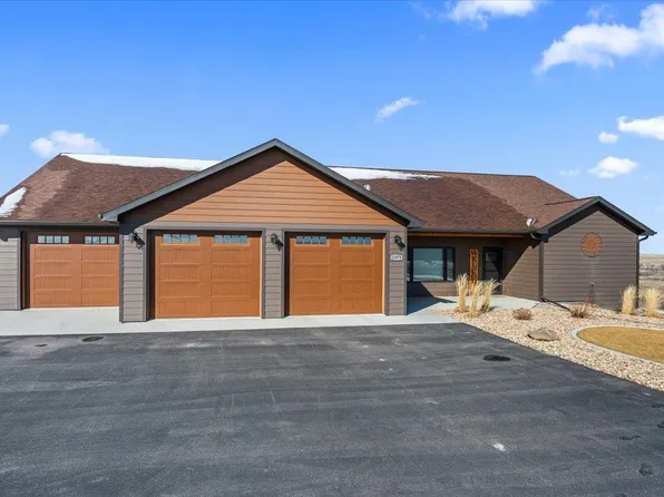 11078 Wagon Box Dr, Belle Fourche, SD 57717
